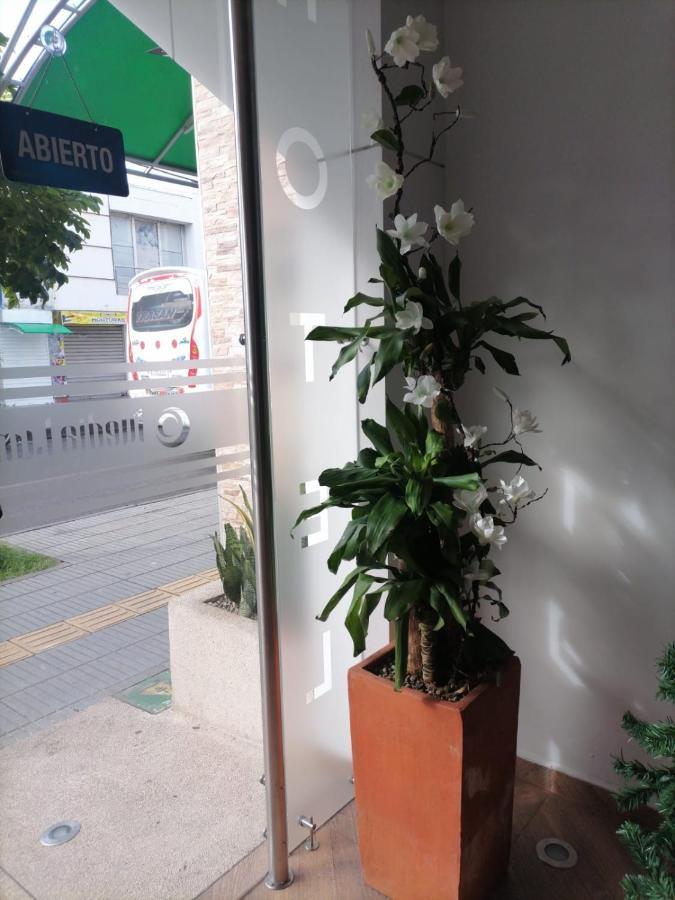 Hotel Media Luna Cúcuta المظهر الخارجي الصورة